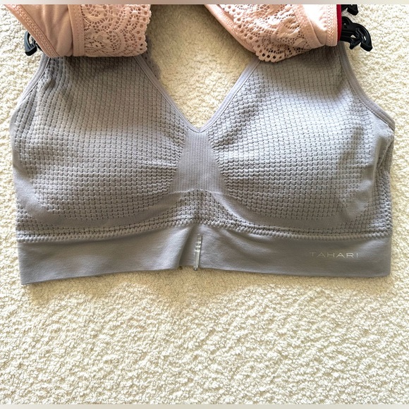 Tahari Seamless Bras Set of 3 Removable Pads & Lace Size Medium - Picture 5 of 9